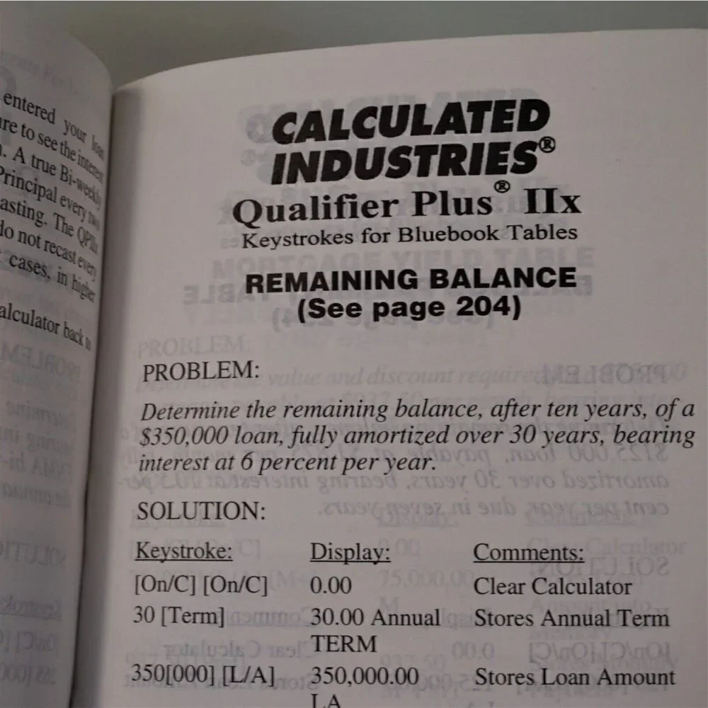 REALTY Bluebook Financial Tables By Robert  de Heer 2003 Vinyl Cover Dearborn